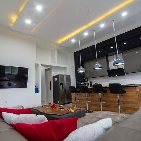 Tower Szeged Belvarosi Exkluziv Panoramas Apartman - Free Parking 外观 照片