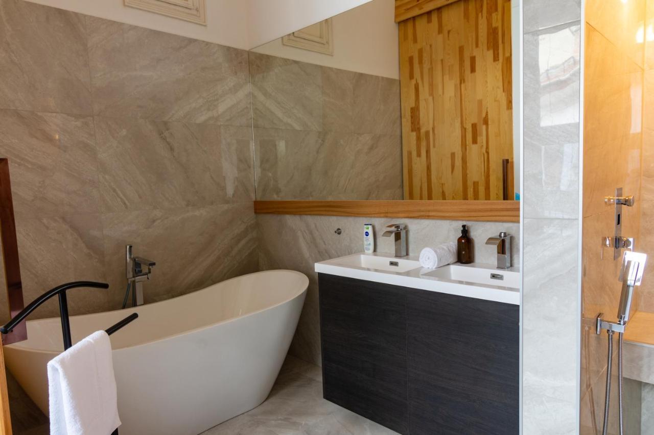 Tower Szeged Belvarosi Exkluziv Panoramas Apartman - Free Parking 外观 照片