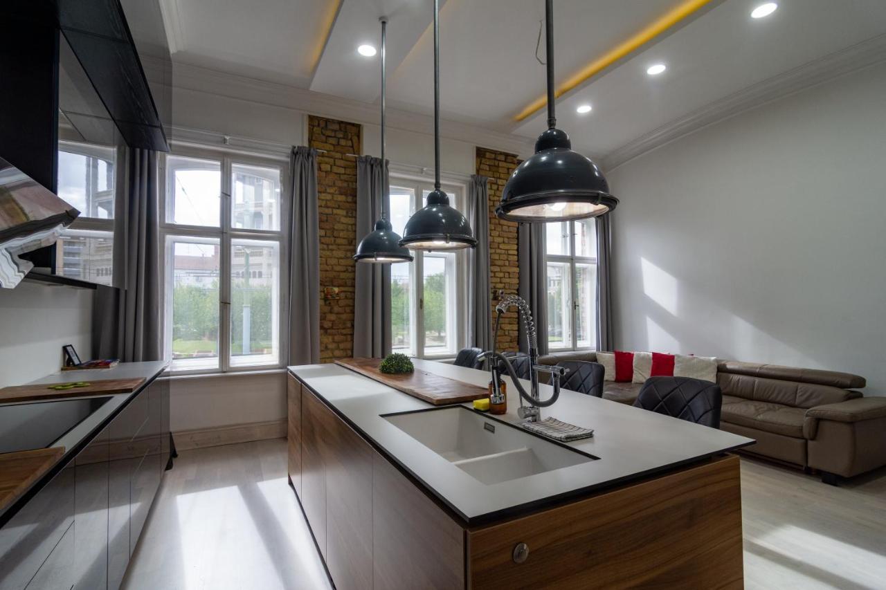 Tower Szeged Belvarosi Exkluziv Panoramas Apartman - Free Parking 外观 照片