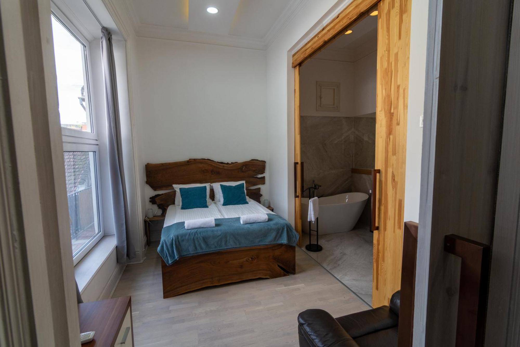 Tower Szeged Belvarosi Exkluziv Panoramas Apartman - Free Parking 外观 照片